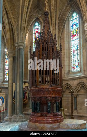 TRURO, CORNOVAGLIA, REGNO UNITO, 6 MAGGIO. Vista interna della cattedrale di Truro, Cornovaglia, il 6 maggio 2024. Foto Stock