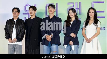 Seoul, Corea del Sud. 9 maggio 2024. (L to R) il regista sudcoreano Kim Tae-yong, gli attori Choi Woo-sik, Park Bo-geum, la cantante e attrice Suji, ex membro del gruppo femminile Missa, l'attrice cinese Tang Wei, partecipa a una chiamata fotografica per la conferenza stampa del film "Wonderland" al CGV Cinema di Seoul, Corea del Sud, il 9 maggio 2024. Il film aprirà il 5 giugno 2024. (Foto di Lee Young-ho/Sipa USA) credito: SIPA USA/Alamy Live News Foto Stock