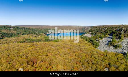 Fotografia aerea di East Bluff, Devils Lake State Park, vicino a Baraboo, Sauk County, Wisconsin, Stati Uniti. Foto Stock