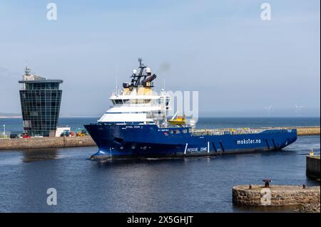 8 maggio 2024. Aberdeen, Scozia. Questa è la nave di rifornimento offshore, Stril Odin, che arriva al porto di Aberdeen in una giornata di sole. Foto Stock