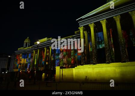 La National Gallery festeggia il suo 200 ° compleanno con uno spettacolo di luci narrato questo fine settimana, dal 10 all'11 maggio, senza biglietto e gratuito Foto Stock