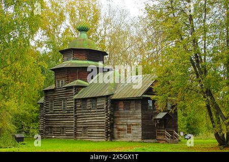 Chiesa di Elia Profeta dal villaggio di Berezovets superiore, XVII secolo. Anello d'oro della Russia. Kostroma, Russia Foto Stock