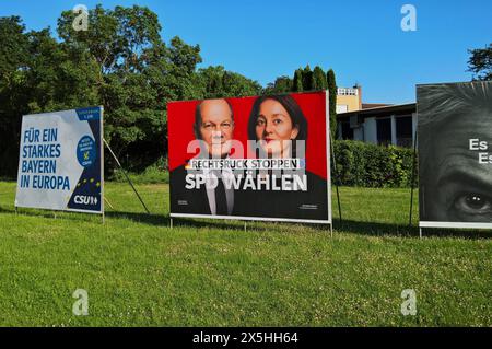 Politik in Deutschland. Wahlplakate zur Europawahl von den Parteiein CSU, SPD und FDP *** politica in Germania manifesti elettorali per le elezioni europee dei partiti CSU, SPD e FDP Foto Stock