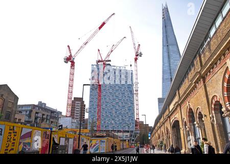 Chapter Living London Bridge Building in costruzione da Shard view da St Thomas Street, Crucifix Lane a Bermondsey Londra Regno Unito 2024 KATHY DEWITT Foto Stock