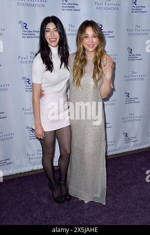 Briana Cuoco und Kaley Cuoco bei der Evening from the Heart Gala 2024 zugunsten der John Ritter Foundation for Aortic Health im Sunset Room. Los Angeles, 09.05.2024 *** Briana Cuoco e Kaley Cuoco alla sera dal Heart Gala 2024 a beneficio della John Ritter Foundation for Aortic Health alla Sunset Room Los Angeles, 09 05 2024 foto:xD.xStarbuckx/xFuturexImagex Heart Gala 4584 Foto Stock