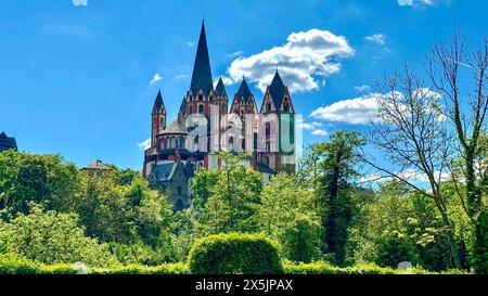 Der Limburger Dom, nach seinem Schutzpatron St. Georg auch Georgsdom genannt, ist seit 1827 Die Kathedralkirche des Bistums Limburg. 10.05.24 *** la Cattedrale di Limburgo, nota anche come Cattedrale di San Giorgio dal suo santo patrono, è la chiesa cattedrale della diocesi di Limburgo dal 1827 10 05 24 Foto Stock