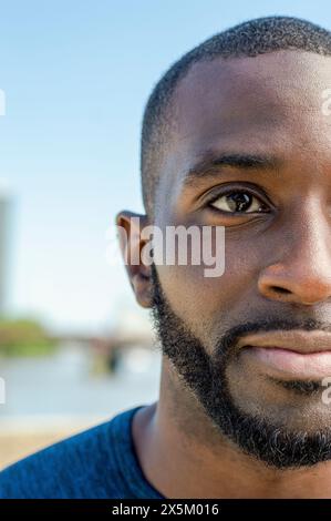 Primo piano della faccia di mans da adulto Foto Stock