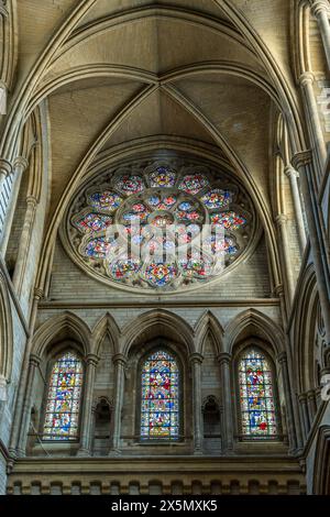 TRURO, CORNOVAGLIA, REGNO UNITO, 6 MAGGIO. Vista interna della cattedrale di Truro, Cornovaglia, il 6 maggio 2024. Foto Stock