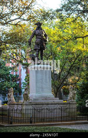 Savannah, Georgia, Stati Uniti. Il Leone circonda il monumento James Oglethorpe in Piazza Chippewa Foto Stock