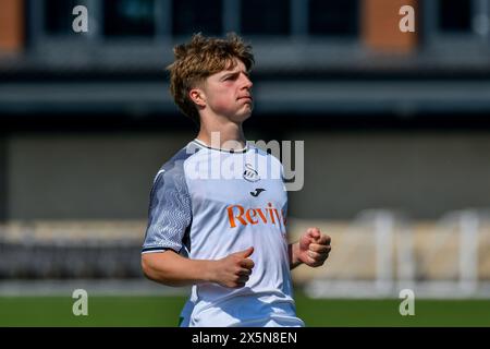 Landore, Swansea, Galles. 7 maggio 2024. Callum Deacon di Swansea City durante la partita Under 18 Professional Development League tra Swansea City e Cardiff City alla Swansea City Academy di Landore, Swansea, Galles, Regno Unito, il 7 maggio 2024. Crediti: Duncan Thomas/Majestic Media. Foto Stock