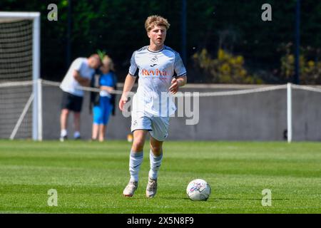 Landore, Swansea, Galles. 7 maggio 2024. Callum Deacon di Swansea City durante la partita Under 18 Professional Development League tra Swansea City e Cardiff City alla Swansea City Academy di Landore, Swansea, Galles, Regno Unito, il 7 maggio 2024. Crediti: Duncan Thomas/Majestic Media. Foto Stock