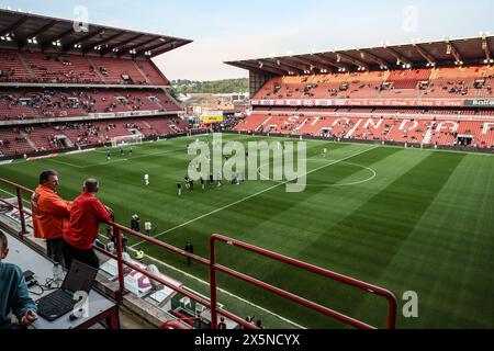 Liegi, Belgio. 10 maggio 2024. I giocatori di Westerlo sono stati fotografati in campo prima di una partita di calcio tra Standard de Liege e KVC Westerlo, venerdì 10 maggio 2024 a Liegi, il giorno 8 (su 10) dei play-off europei della prima divisione del campionato belga 'Jupiler Pro League' del 2023-2024. BELGA PHOTO BRUNO FAHY credito: Belga News Agency/Alamy Live News Foto Stock