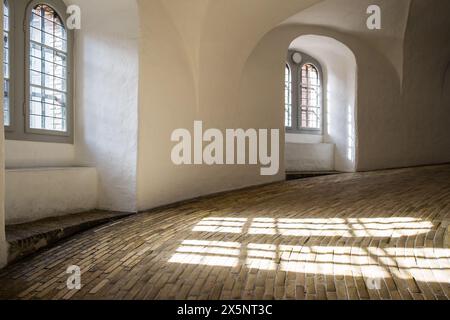 Copenaghen, Danimarca - 6 aprile 2024: L'interno della Torre Rotonda. Foto Stock