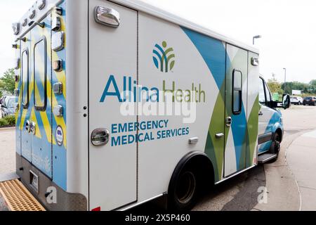 Alina Health Emergency Medical Services ambulanza. Woodbury, Minnesota, Stati Uniti Foto Stock