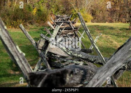 Una recinzione "buck-and-rail" in Virginia, Stati Uniti Foto Stock