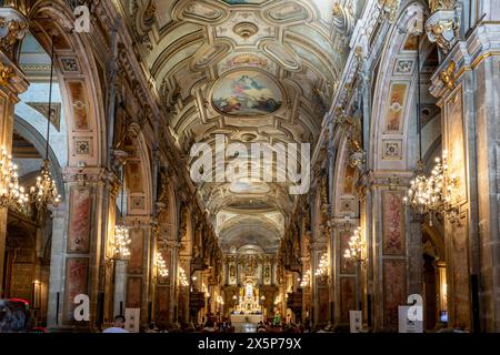 L'interno della Cattedrale metropolitana di Santiago, Plaza de Armas, Santiago, Cile. Foto Stock