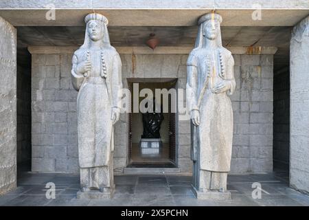 Montenegro - 30 luglio 2023: Mausoleo Petar Petrovic Njegos nel Parco Nazionale Lovcen in Montenegro Foto Stock