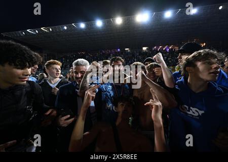 Simone Verdi (Como) durante la partita di serie B italiana tra Como 1-1 Cosenza allo Stadio Giuseppe Sinigaglia il 10 maggio 2024 a Como, Italia . Crediti: Maurizio Borsari/AFLO/Alamy Live News Foto Stock