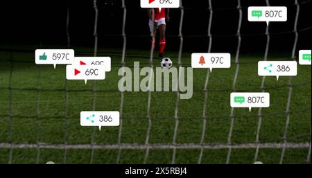 Immagine di più barre di notifica sul gol di un giocatore di calcio afroamericano Foto Stock