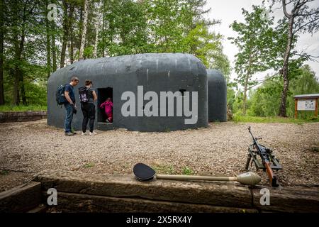 Liberec, Repubblica Ceca. 11 maggio 2024. Fortezza militare riparata, bunker della seconda guerra mondiale (anno 1938) a Krasna Studanka vicino Liberec, Repubblica Ceca, 11 maggio 2024. Crediti: Radek Petrasek/CTK Photo/Alamy Live News Foto Stock