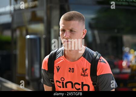 Molineux Stadium, Wolverhampton, West Midlands, Inghilterra. 11 maggio 2024; Molineux Stadium, Wolverhampton, West Midlands, Inghilterra; Premier League Football, Wolverhampton Wanderers contro Crystal Palace; Adam Wharton di Crystal Palace arriva al Molineux Credit: Action Plus Sports Images/Alamy Live News Foto Stock