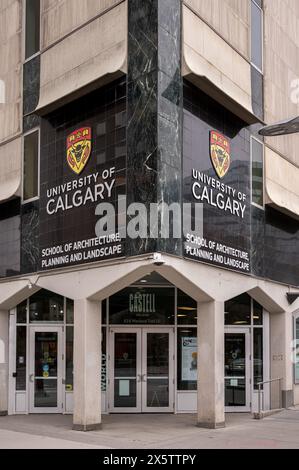 Calgary, Alberta - 4 maggio 2024: Ex edificio della Biblioteca pubblica di Calgary ora occupato dalla scuola di architettura dell'Università di Calgary. Foto Stock