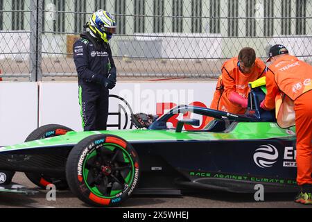 Berlino, Germania. 11 maggio 2024. Berlino, Allemagne. 11 maggio 2024. ARON Paul (est), Envision Racing, Jaguar i-Type 6, ritratto durante l'ePrix di Berlino 2024, 7° incontro del Campionato Mondiale ABB FIA di Formula e 2023-24, sul circuito di Tempelhof Airport Street dal 10 al 12 maggio 2024 a Berlino, Germania - foto Eric Alonso/DPPI credito: DPPI Media/Alamy Live News Credit: media DPPI/Alamy Live News Foto Stock