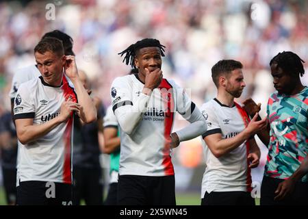 LONDRA, Regno Unito - 11 maggio 2024: Rifiuto per Gabriel Osho di Luton Town dopo la partita di Premier League tra West Ham United FC e Luton Town FC al London Stadium (credito: Craig Mercer/ Alamy Live News) Foto Stock