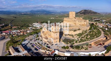 Castello di Alcaudete, costruito tra il XIII e il XIV secolo, fortezza della via del Califfato, Alcaudete, provincia di Jaén, Andalusia, Spagna Foto Stock