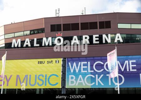 La Malmö Arena è un'arena polivalente al coperto situata a Malmö, Svezia. Ha ospitato l'Eurovision Song Contest tra il 14 e il 18 maggio 2013 e ospiterà nuovamente lo stesso evento tra il 7 e l'11 maggio 2024. Sabato 11 maggio 2024 Malmö Hyllie Stationstorg Svezia Copyright: XKristianxTuxenxLadegaardxBergx 2E6A6774 Foto Stock