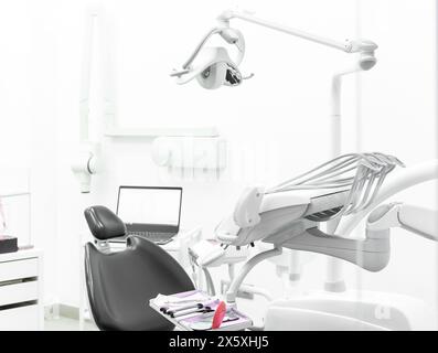 Moderno studio dentistico interno Foto Stock