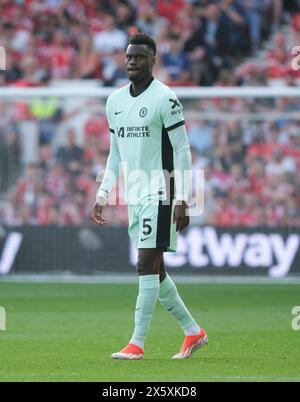 Nottingham, Regno Unito. 11 maggio 2024; The City Ground, Nottingham, Inghilterra; Premier League Football, Nottingham Forest contro Chelsea; Benoit Badiashile di Chelsea Credit: Action Plus Sports Images/Alamy Live News Foto Stock