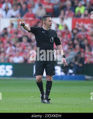 Nottingham, Regno Unito. 11 maggio 2024; The City Ground, Nottingham, Inghilterra; Premier League Football, Nottingham Forest contro Chelsea; arbitro Tony Harrington credito: Action Plus Sports Images/Alamy Live News Foto Stock