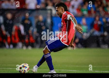 Frisco, Texas, Stati Uniti. 11 maggio 2024. L'attaccante del FC Dallas JESUS FERREIRA (10) segna un gol durante una partita MLS tra FC Dallas e Austin FC e al Toyota Stadium. Dallas vince 2-1. (Immagine di credito: © Mark Fann/ZUMA Press Wire) SOLO PER USO EDITORIALE! Non per USO commerciale! Crediti: ZUMA Press, Inc./Alamy Live News Foto Stock