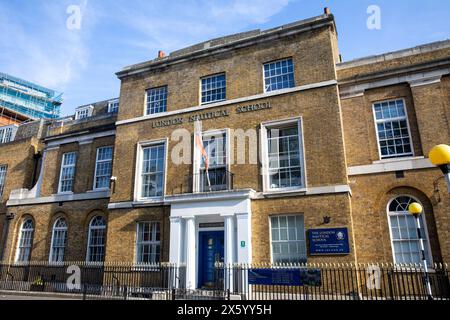 La London Nautical School, fondata nel 1915, è una fondazione di 11-18 anni che si occupa di studi marittimi, Stamford Street, Londra, Inghilterra Foto Stock