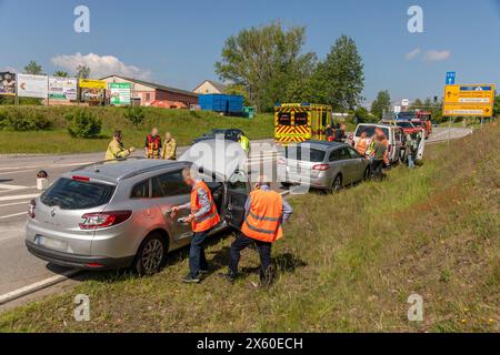 240512UnfallB180 News ID: EN 2024-05-12 Drei PKW In Auffahrunfall Auf ...