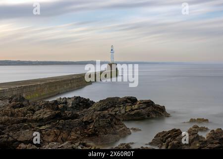 Il faro del South Pier ad Aberdeen, in Scozia Foto Stock