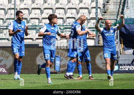 Cracovia, Polonia. 12 maggio 2024. 05.12.2024 Cracovia (Cracovia) Polonia, calcio, PKO BP Ekstraklasa (campionato polacco - primo livello), Sezon (stagione) 2023/2024, Puszcza Niepolomice - Warta Poznan op: Puszcza Niepolomice Goal Celebration (celebracja gola) crediti: Konrad Swierad/Alamy Live News Foto Stock