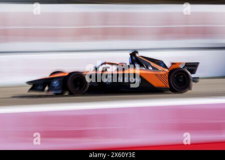 08 BARNARD Taylor (gbr), NEOM McLaren Formula e Team, Nissan e-4ORCE 04, azione durante l'ePrix di Berlino 2024, 7° incontro del Campionato Mondiale ABB FIA Formula e 2023-24, sul circuito di Tempelhof Airport Street dal 10 al 12 maggio 2024 a Berlino, Germania Foto Stock