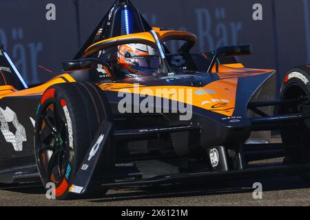 08 BARNARD Taylor (gbr), NEOM McLaren Formula e Team, Nissan e-4ORCE 04, azione durante l'ePrix di Berlino 2024, 7° incontro del Campionato Mondiale ABB FIA Formula e 2023-24, sul circuito di Tempelhof Airport Street dal 10 al 12 maggio 2024 a Berlino, Germania Foto Stock