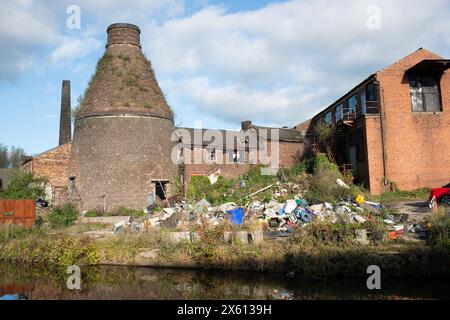 Ceramica abbandonata con forno per bottiglie, Stoke-on-Trent Foto Stock