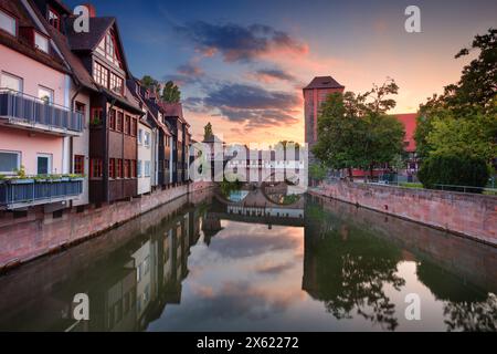 Norimberga, Germania. Immagine della città vecchia di Norimberga, Germania al tramonto primaverile. Foto Stock