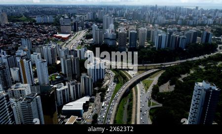 salvador, bahia, brasile - 10 aprile 2024: Vista dell'area abitativa della città di Salvador. Foto Stock