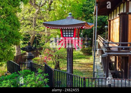 Shinobazu pond e Benten Hall tempio di Ueno, Tokyo, Giappone Foto Stock