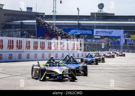 11 DI GRASSI Lucas (bra), ABT CUPRA Formula e Team, Mahindra M9Electro, azione durante l'ePrix di Berlino 2024, 7° incontro del Campionato Mondiale ABB FIA Formula e 2023-24, sul circuito di Tempelhof Airport Street dal 10 al 12 maggio 2024 a Berlino, Germania Foto Stock