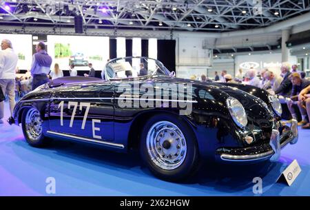 Monaco, Monte-Carlo - 11 maggio 2024: RM Sothebys 7a asta biennale al Grimaldi Forum sul mare con 1955 Porsche 356 Carrera 1500 GS Speedster. Mandoga Media Germany, Sotheby, Oldtimer RM Sotheby S - Monaco 2024 *** Monaco, Monte Carlo 11 maggio 2024 RM Sothebys 7a asta biennale al Grimaldi Forum sul mare con 1955 Porsche 356 Carrera 1500 GS Speedster Mandoga Media Germany, Sotheby, Oldtimer RM Sotheby S Monaco 2024 Foto Stock