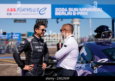 Bruno Correia, safety car driver, grille de Departure, partenza in griglia durante l'ePrix di Berlino 2024, 7° incontro del Campionato Mondiale ABB FIA Formula e 2023-24, sul circuito di Tempelhof Airport Street dal 10 al 12 maggio 2024 a Berlino, Germania Foto Stock