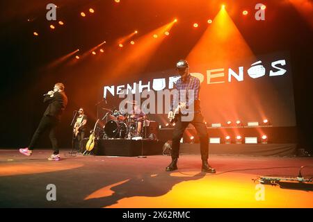 Rio de Janeiro, Brasile, 10 maggio 2024. Il chitarrista Carlos Stein della rock band brasiliana Não de Nós, durante un concerto a Qualystage, nella città di Rio Foto Stock