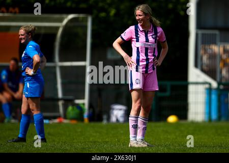 Crawley, Regno Unito. 12 maggio 2024. Martha Goddard (22 Dulwich Hamlet) durante la partita di London and South East Regional Womens Premier League tra AFC Crawley e Dulwich Hamlet al Three Bridges FC. Crediti: Liam Asman/Alamy Live News Foto Stock