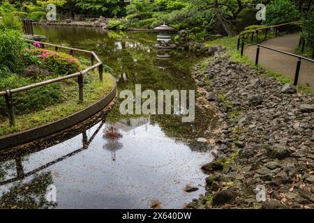 L'Higa Garden è un parco urbano situato nel centro della città di Yokohama, aperto nell'era Meiji. Quando ha aperto per la prima volta, si chiamava Koga Park Foto Stock